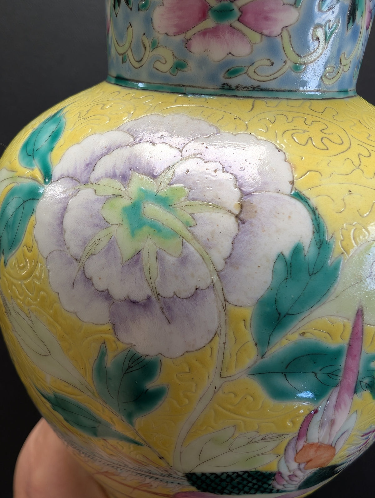 Chinese antique yellow scraffito ground with double pheonixes , 19th #2988