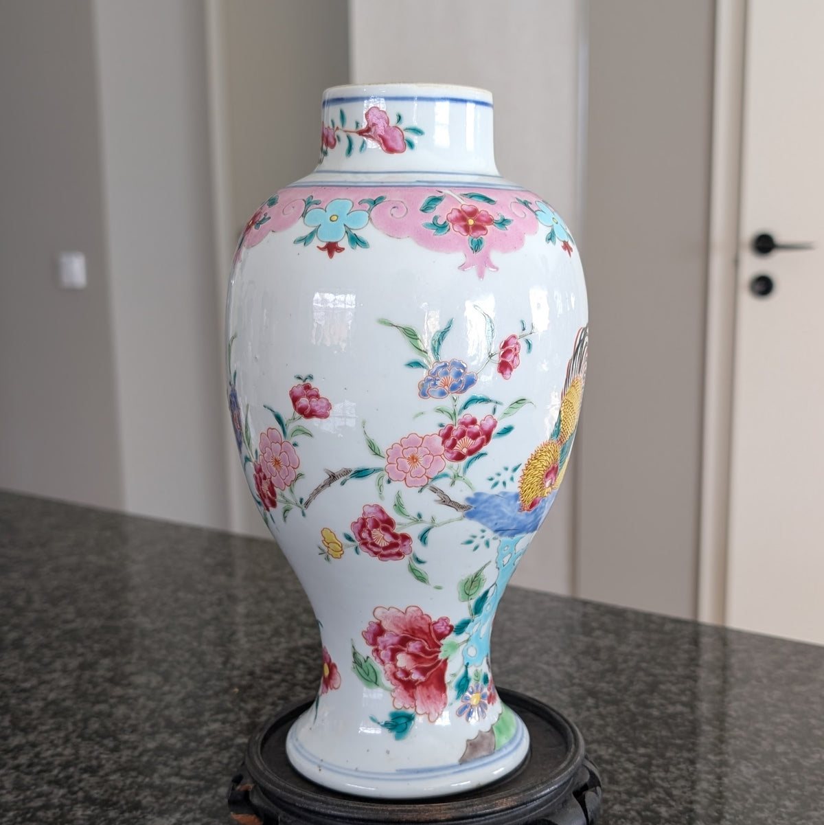Chinese antique famille rose vase with double roosters, Yongzheng / Qianlong 18th c #3027