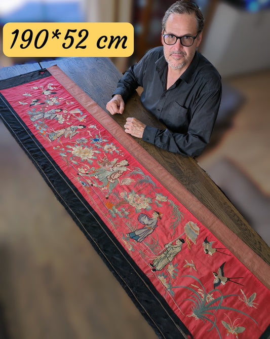 Chinese Antique silk embroidery with figure decoration, Qing Dynasty #2990
