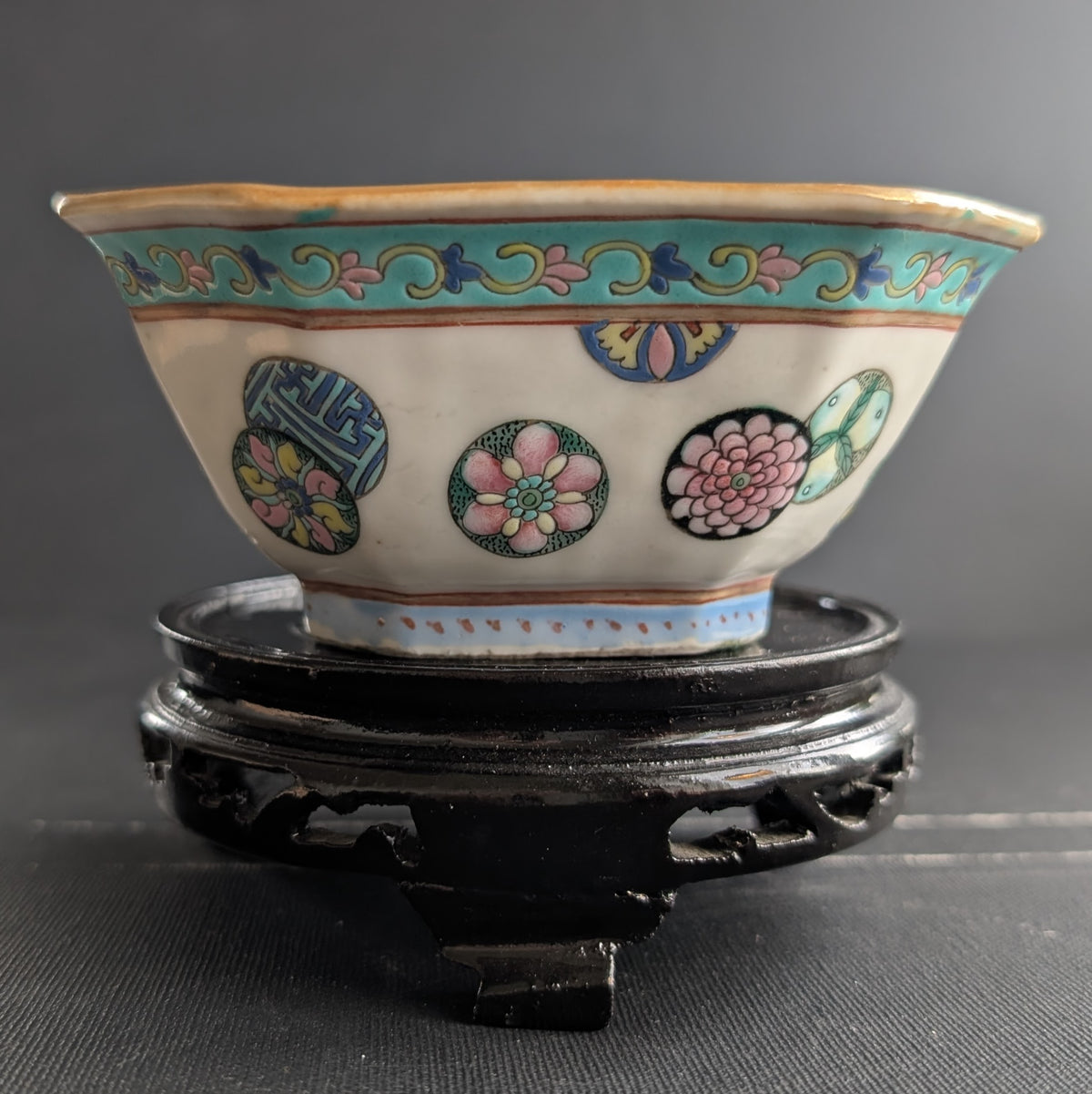 Chinese antique altar bowl with silk ball celebration, Tongzhi Mark & Period #2799