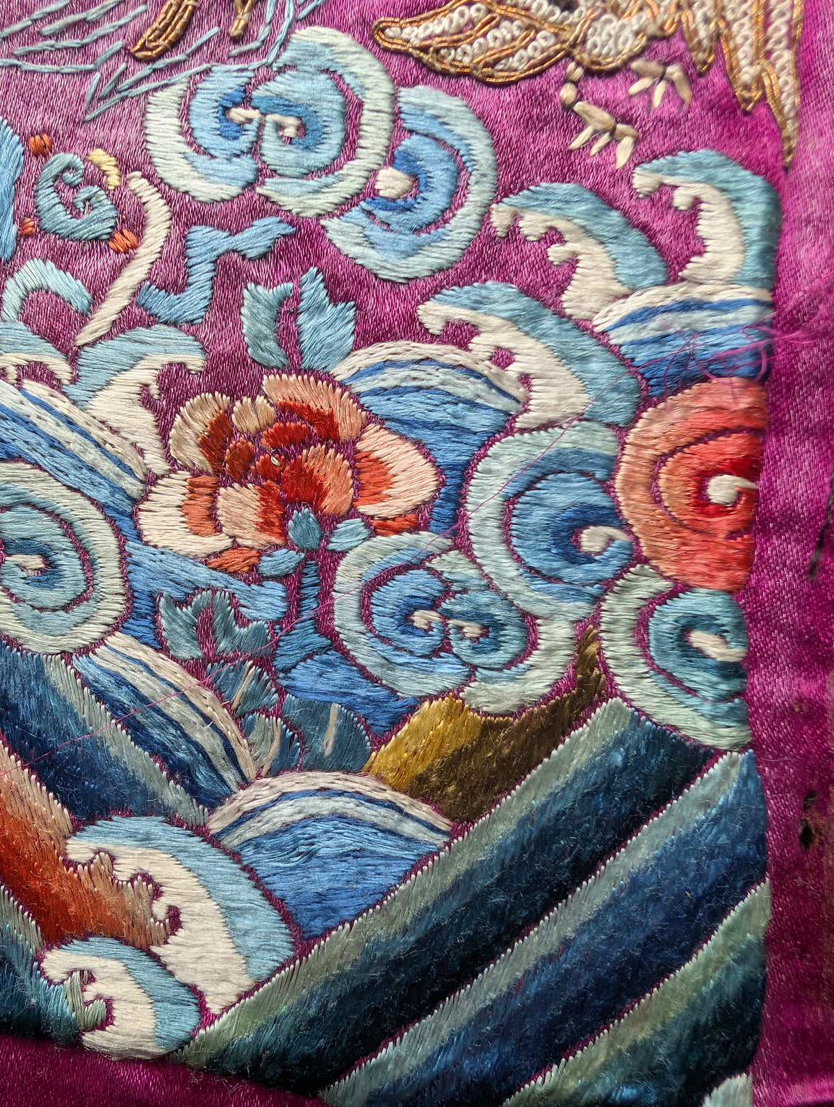 Chinese Antique silk embroidery with Dragon, 19th century Qing Dynasty #2906