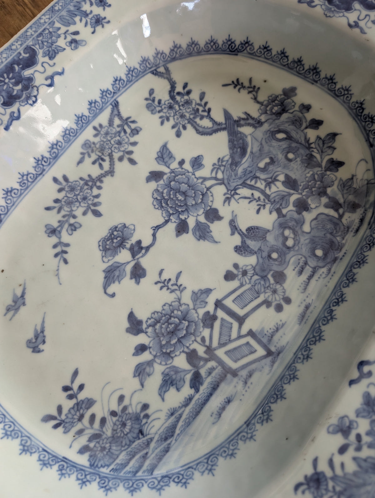 Chinese antique platter in underglazed blue and white, 18th c #2981