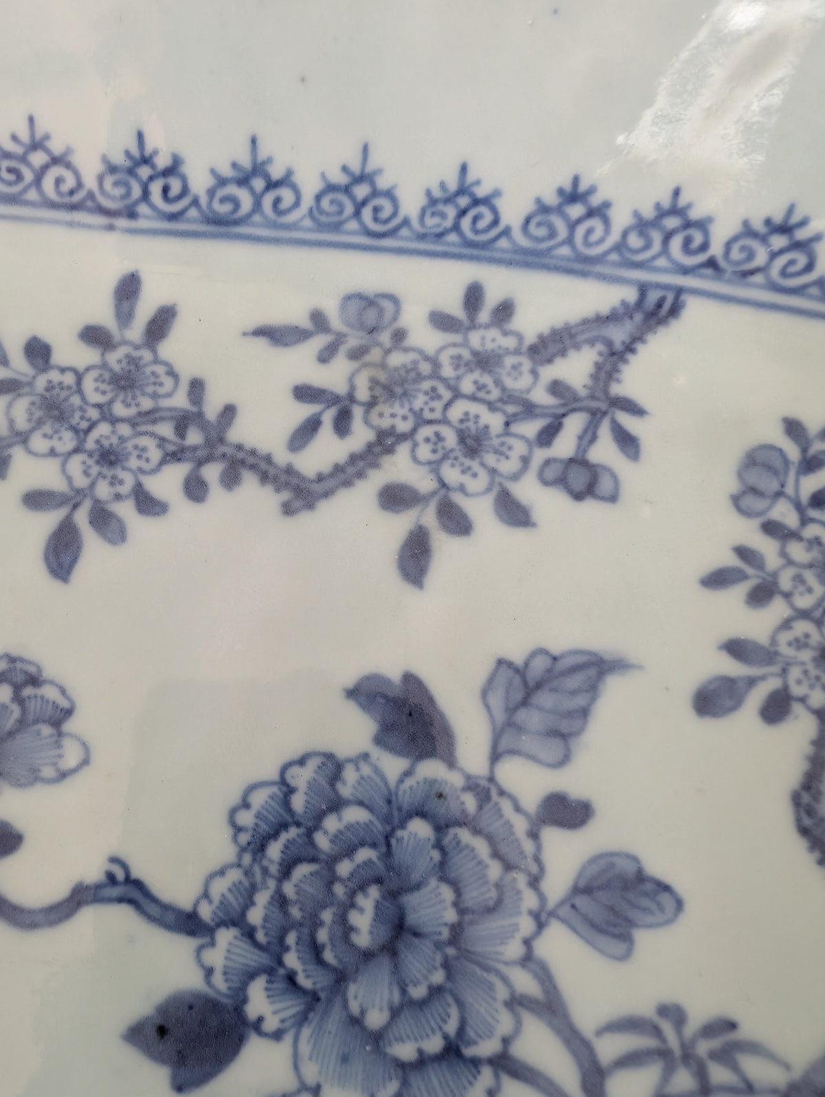 Chinese antique platter in underglazed blue and white, 18th c #2981