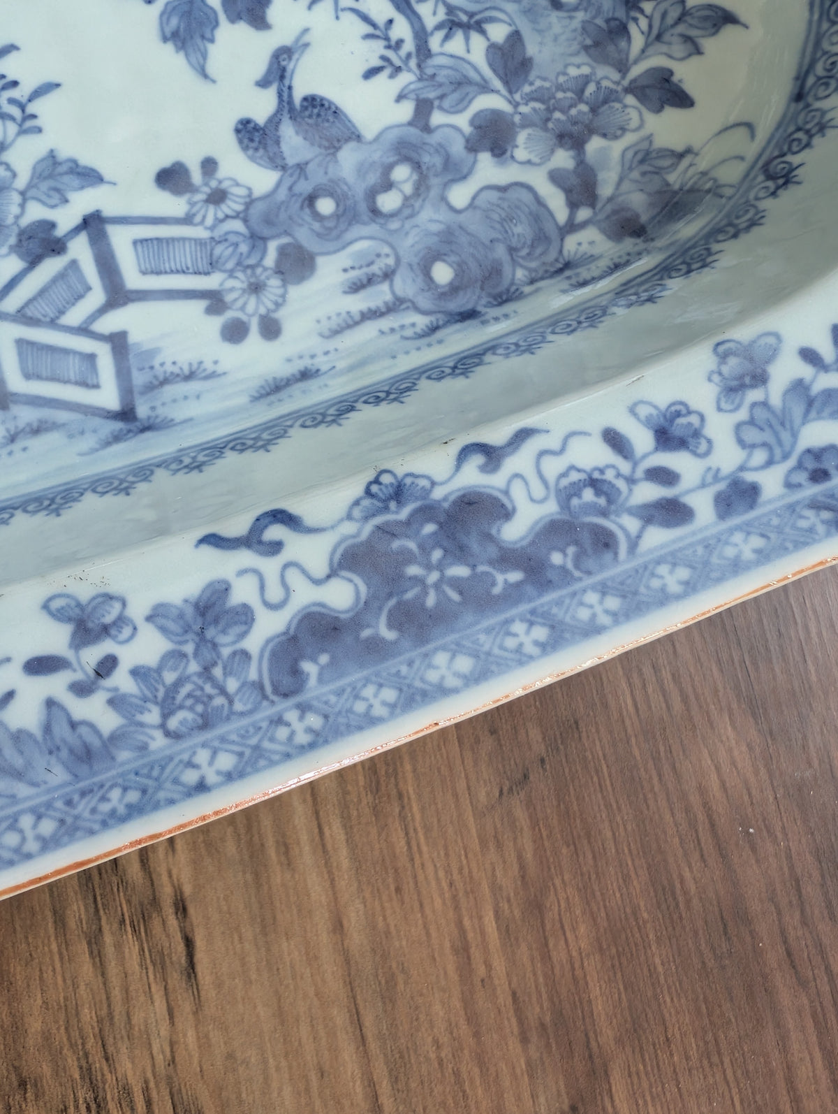 Chinese antique platter in underglazed blue and white, 18th c #2981