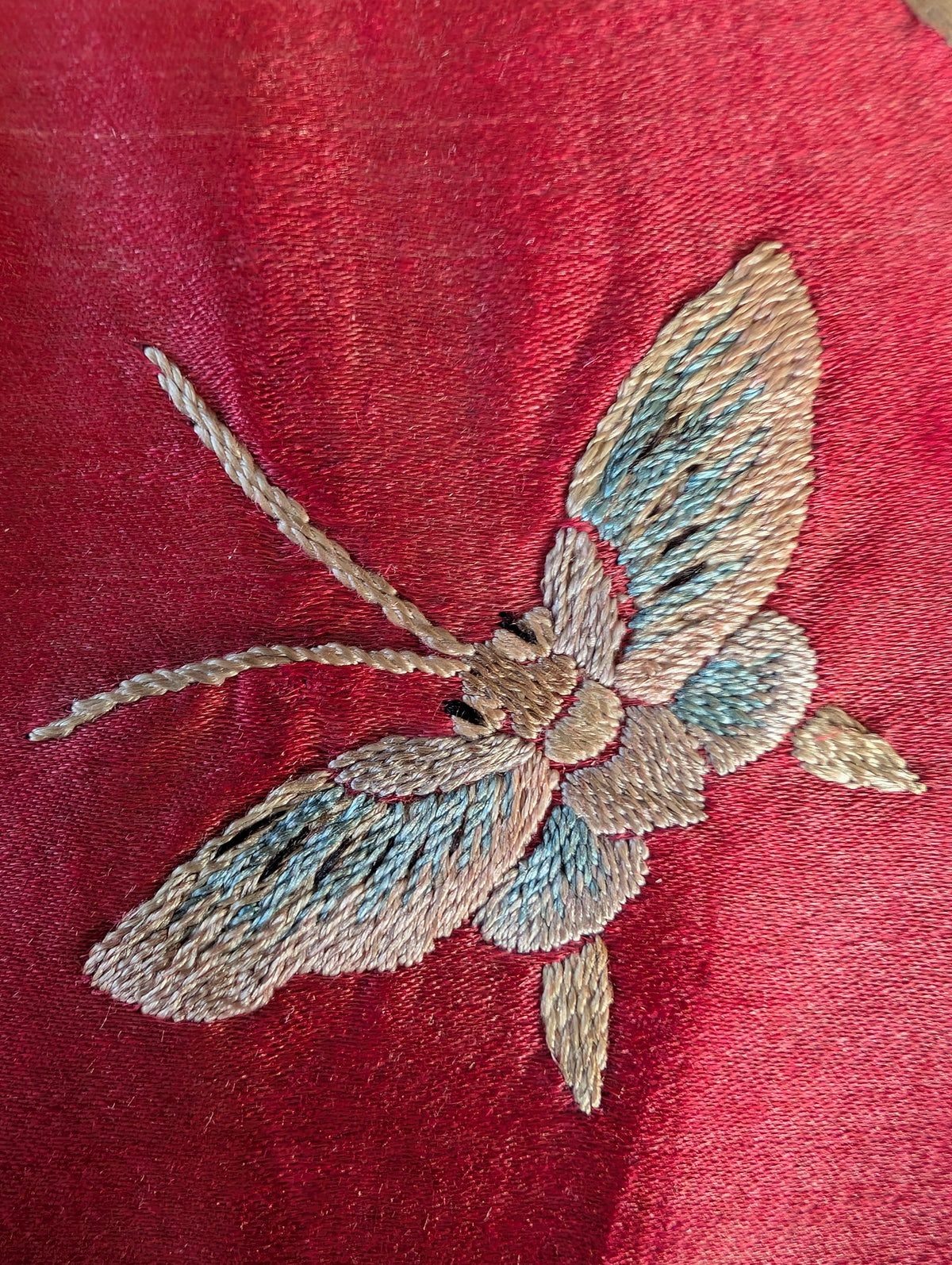 Chinese Antique silk embroidery with figure decoration, Qing Dynasty #2990