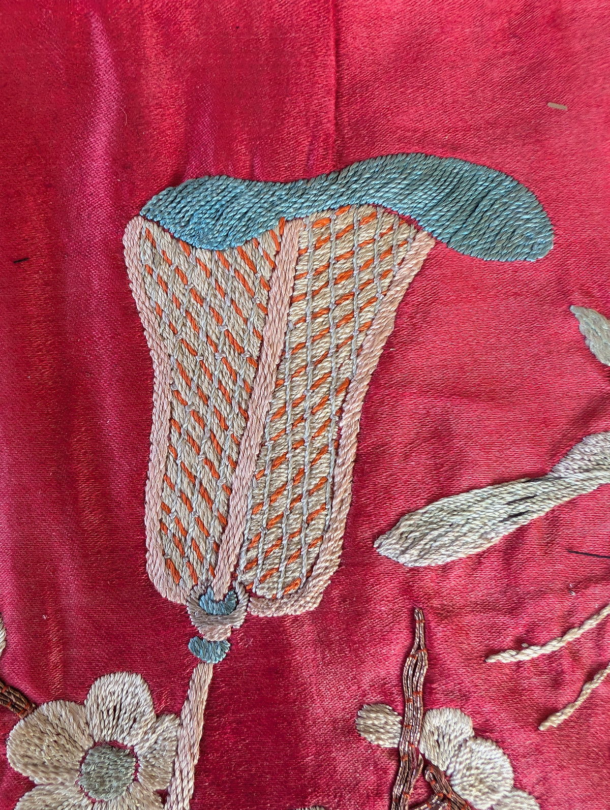 Chinese Antique silk embroidery with figure decoration, Qing Dynasty #2990