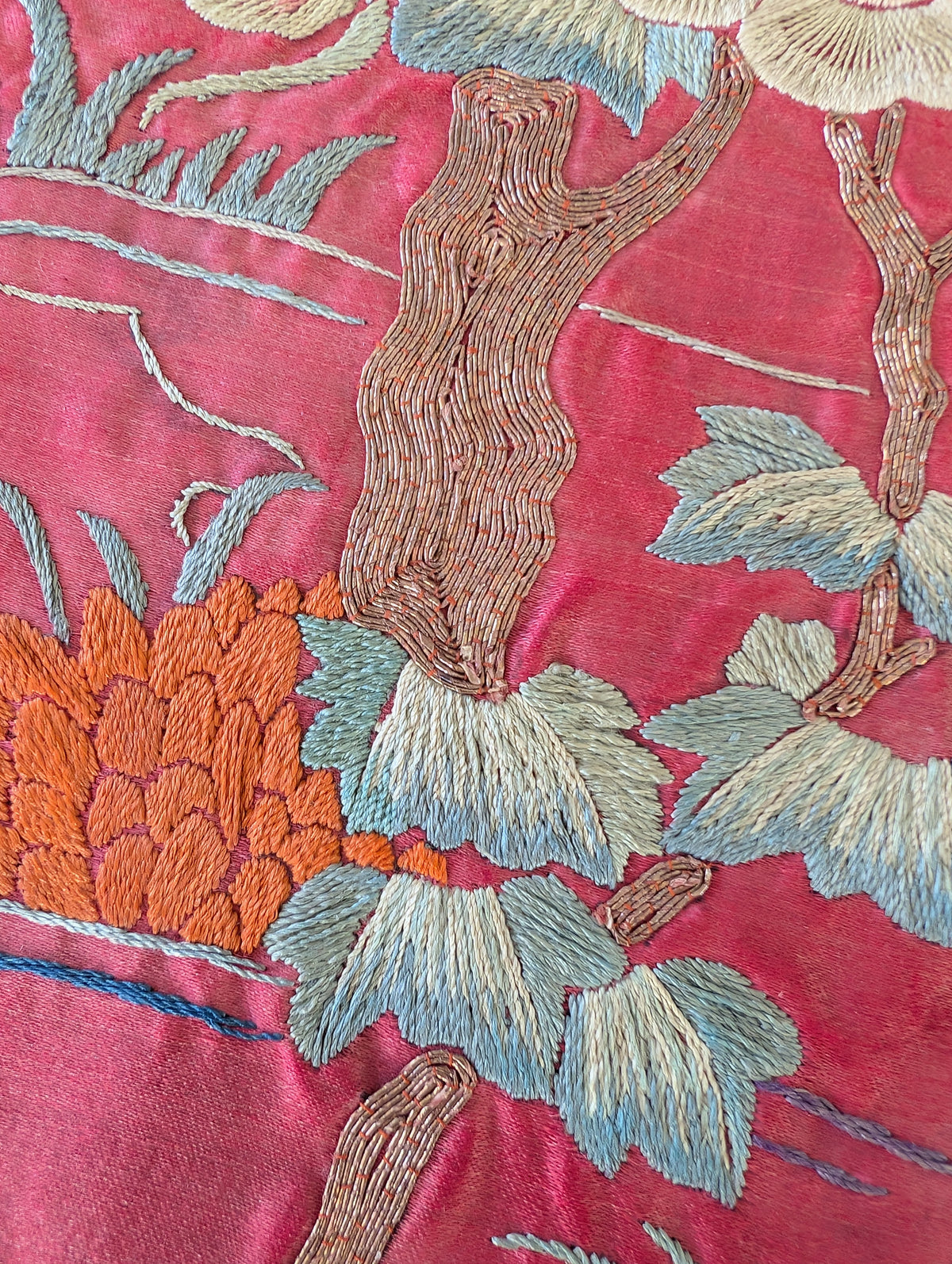 Chinese Antique silk embroidery with figure decoration, Qing Dynasty #2990