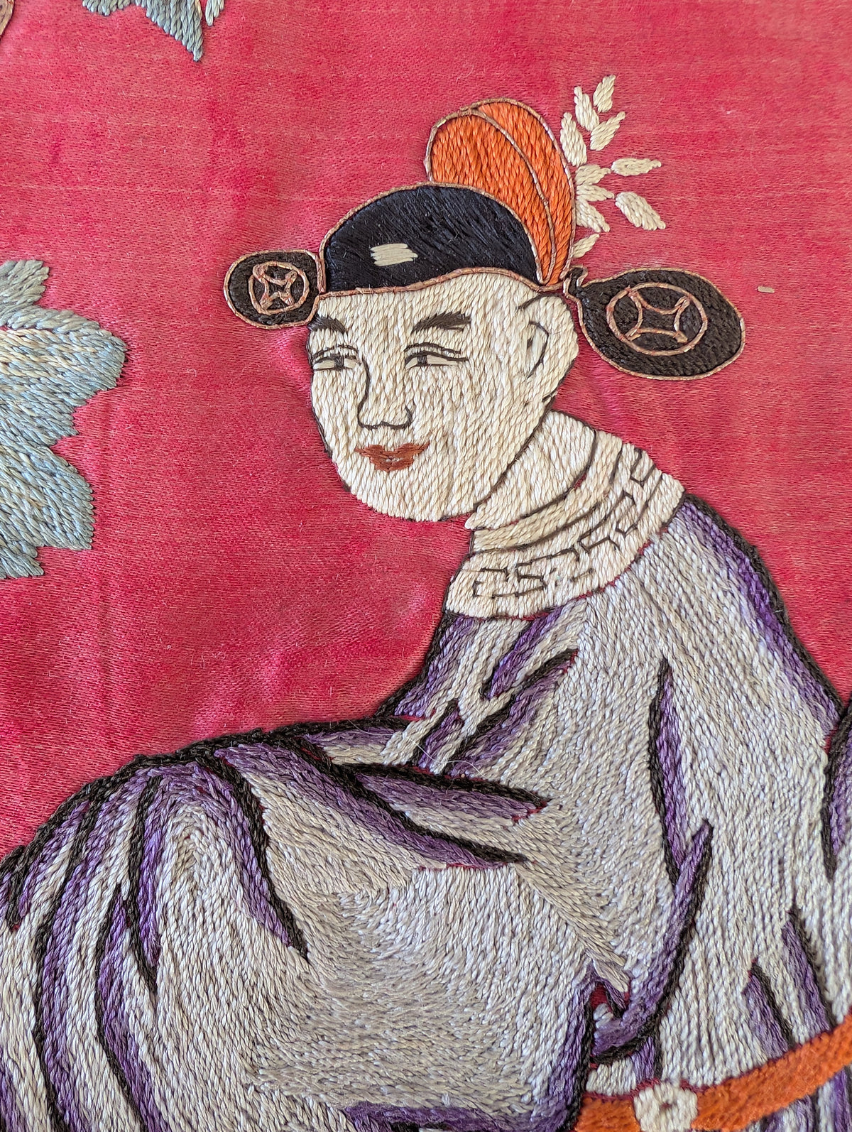Chinese Antique silk embroidery with figure decoration, Qing Dynasty #2990