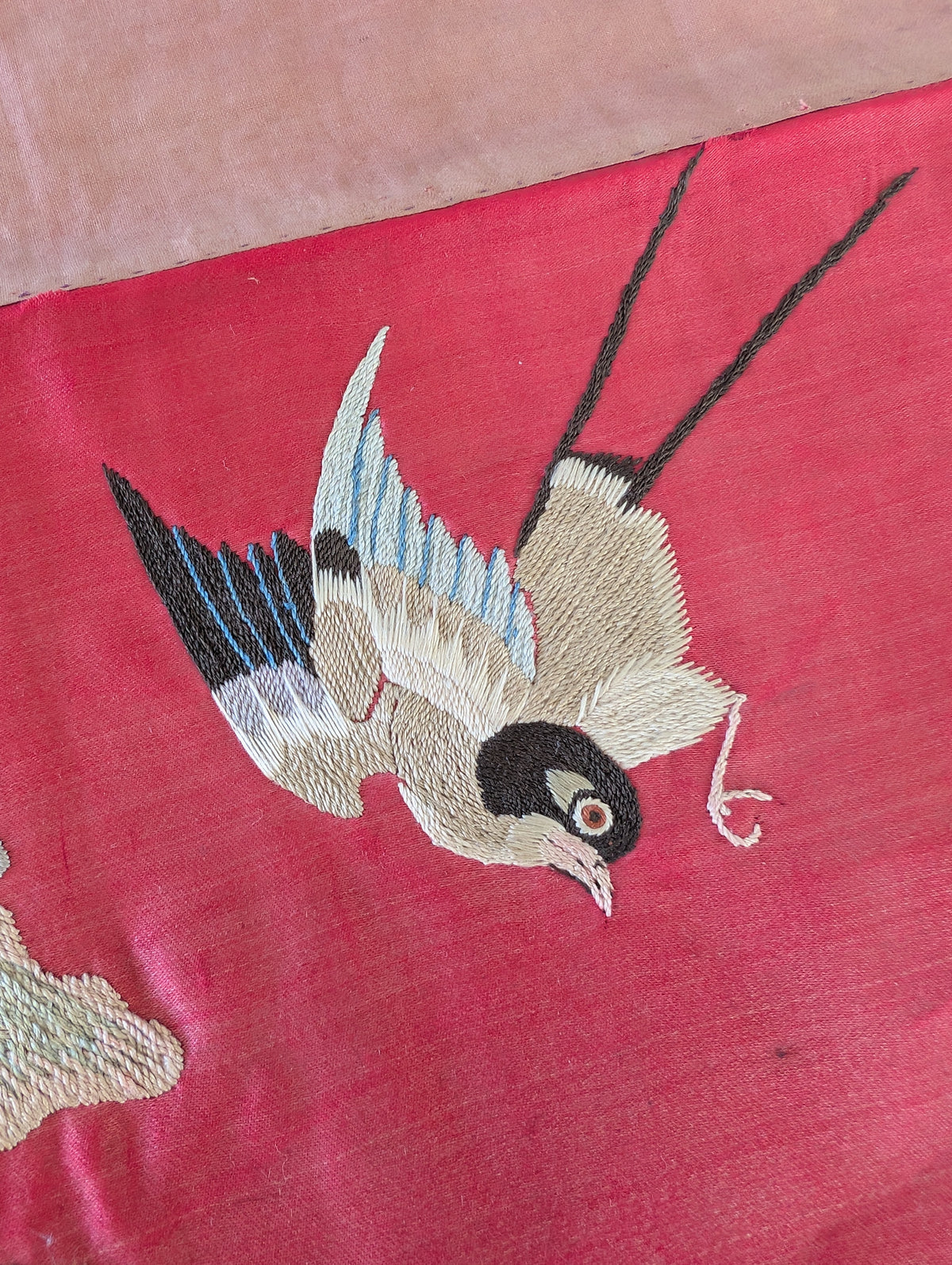 Chinese Antique silk embroidery with figure decoration, Qing Dynasty #2990