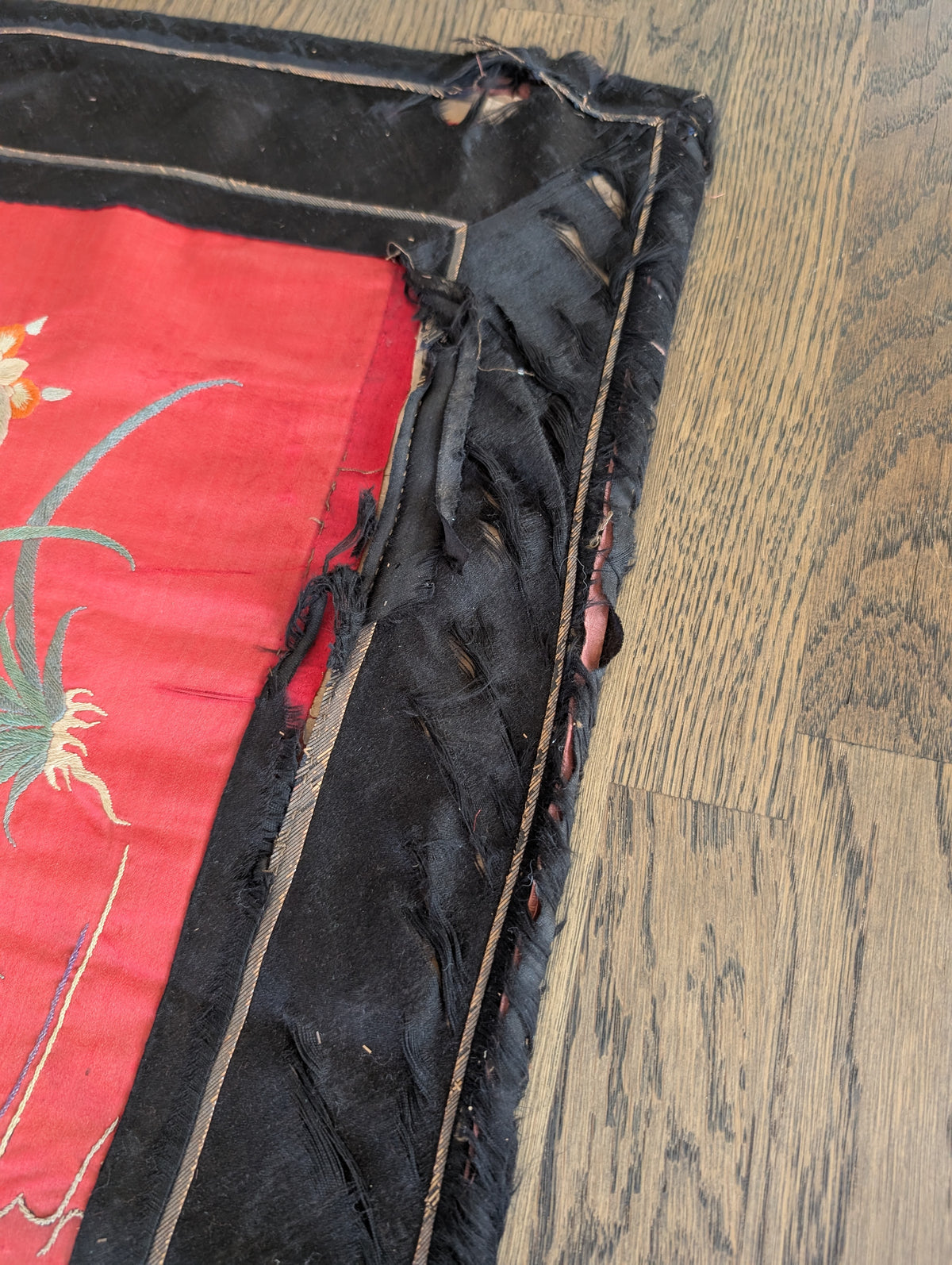 Chinese Antique silk embroidery with figure decoration, Qing Dynasty #2990