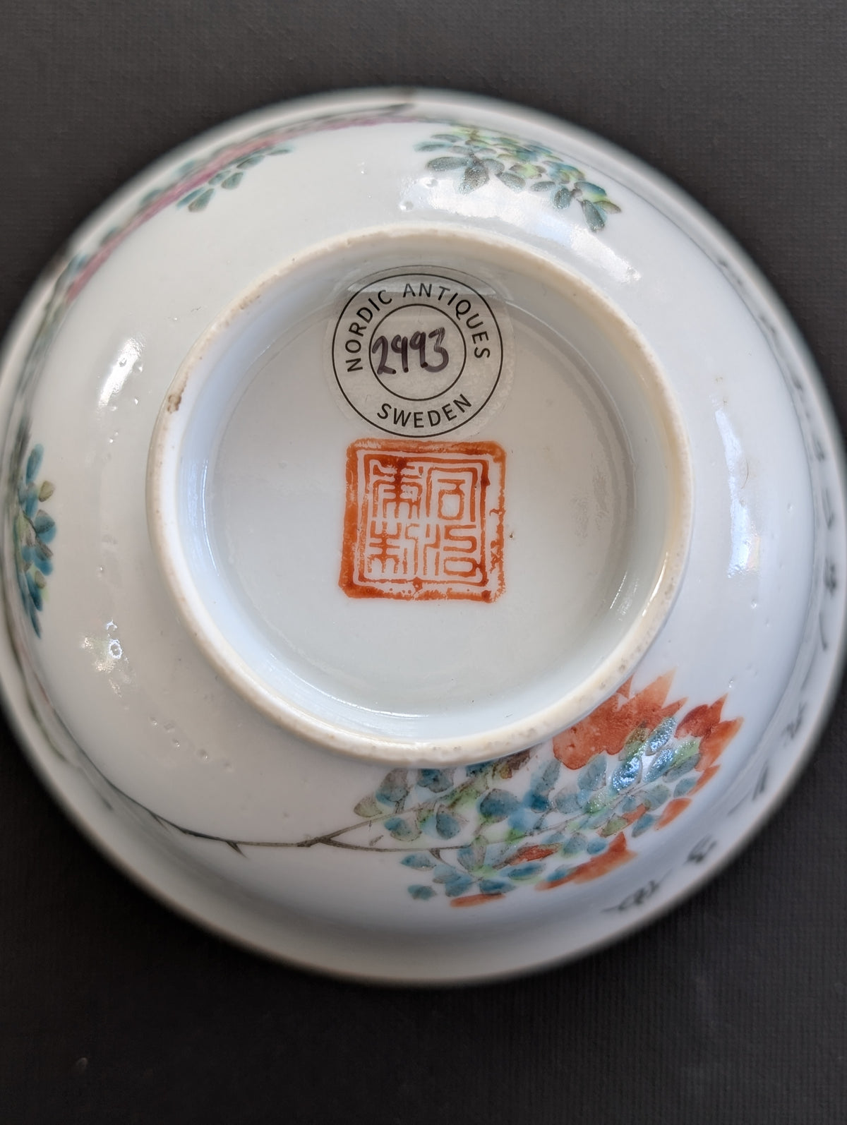 Chinese antique bowl decorated with a bird and calligraphy, 19th century #2993
