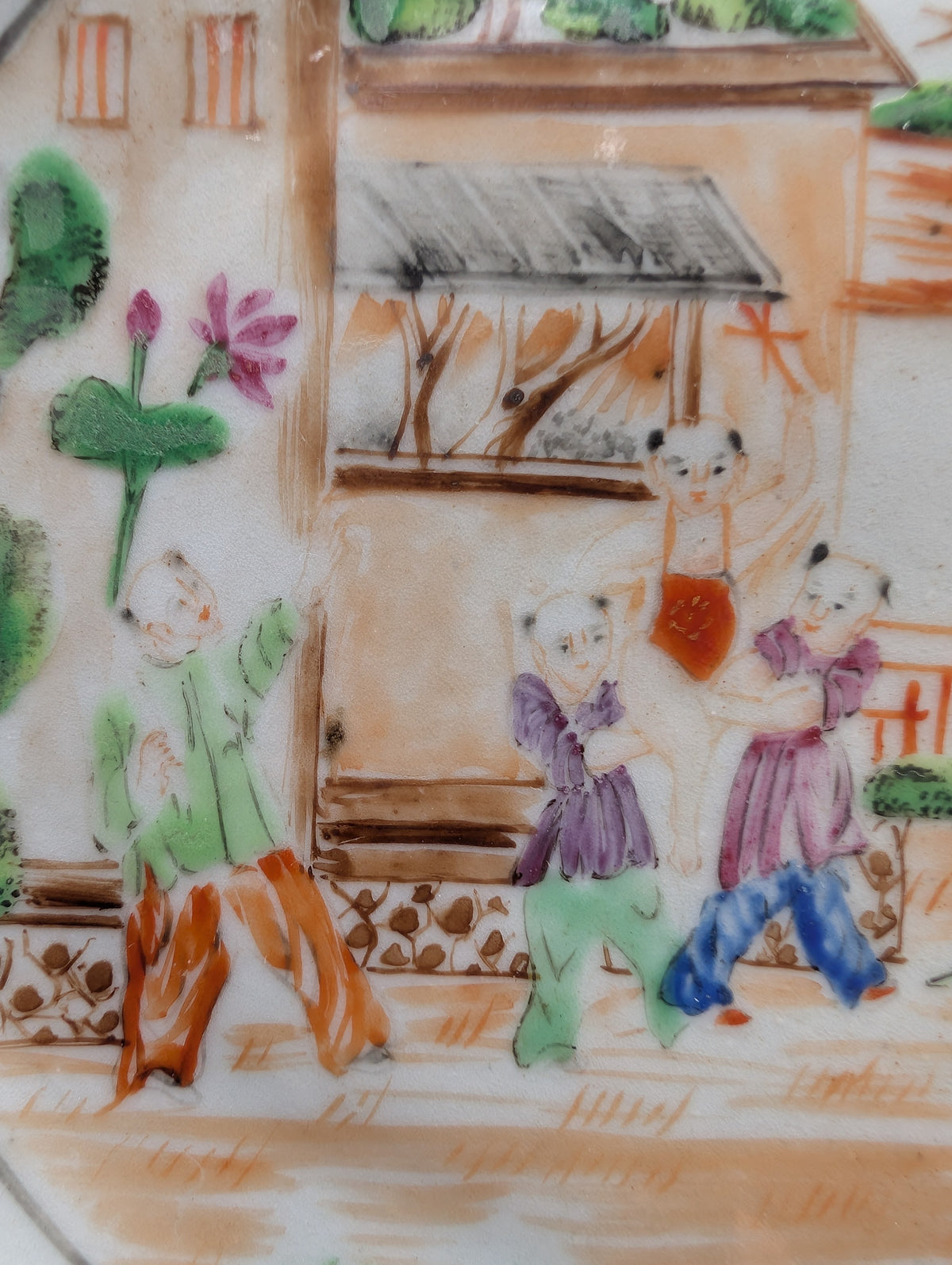Antique Chinese mandarin plate with children, 18th c, Qianlong period #2997
