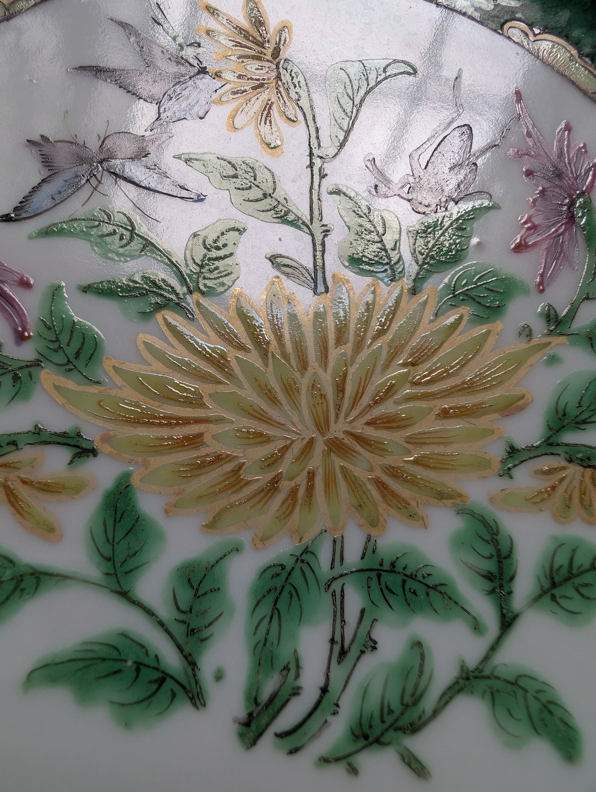 Chinese antique rose mandarin dish with butterflies, Late Qing #3009