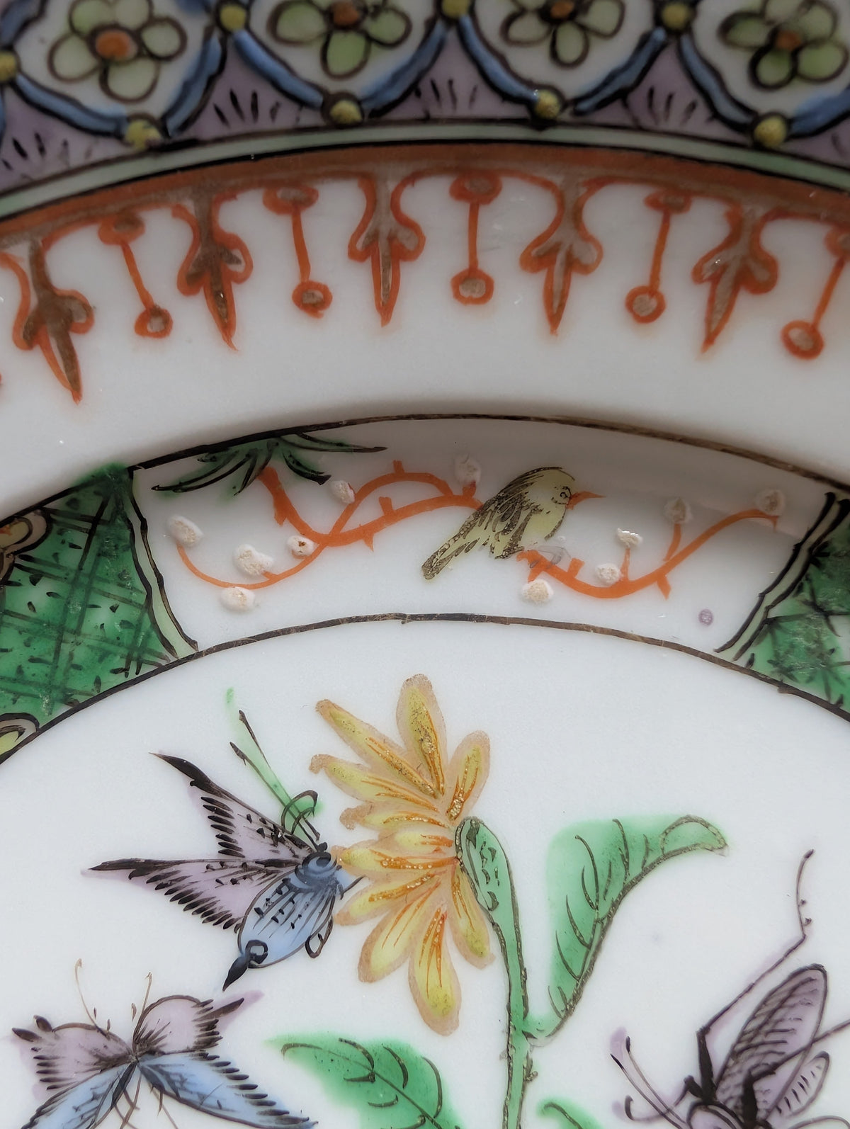 Chinese antique rose mandarin dish with butterflies, Late Qing #3009