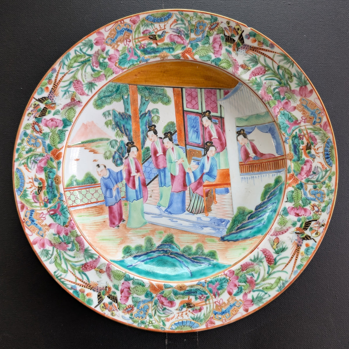 Chinese antique rose mandarin plate, Daoguang period #3010