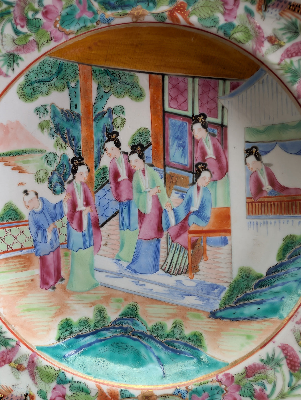 Chinese antique rose mandarin plate, Daoguang period #3010