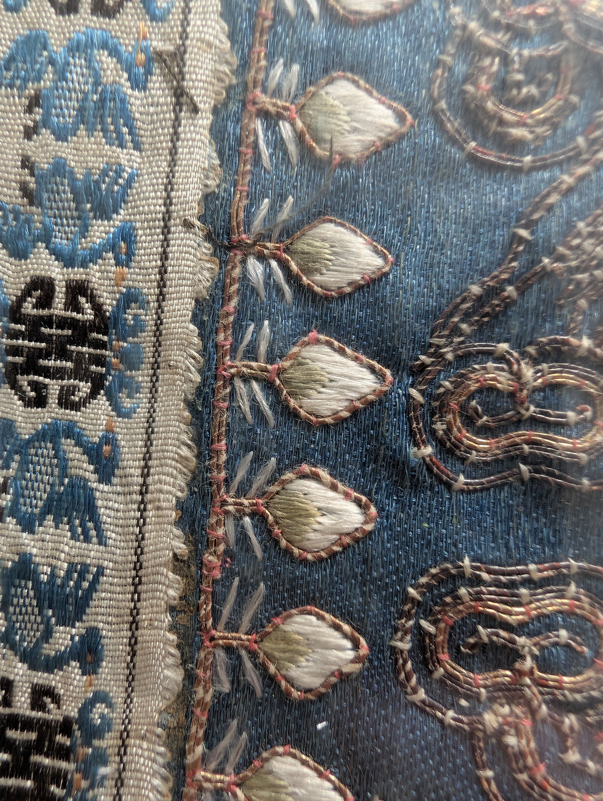 Chinese Antique silk embroidery with pheonix, 19th century Qing Dynasty #3025