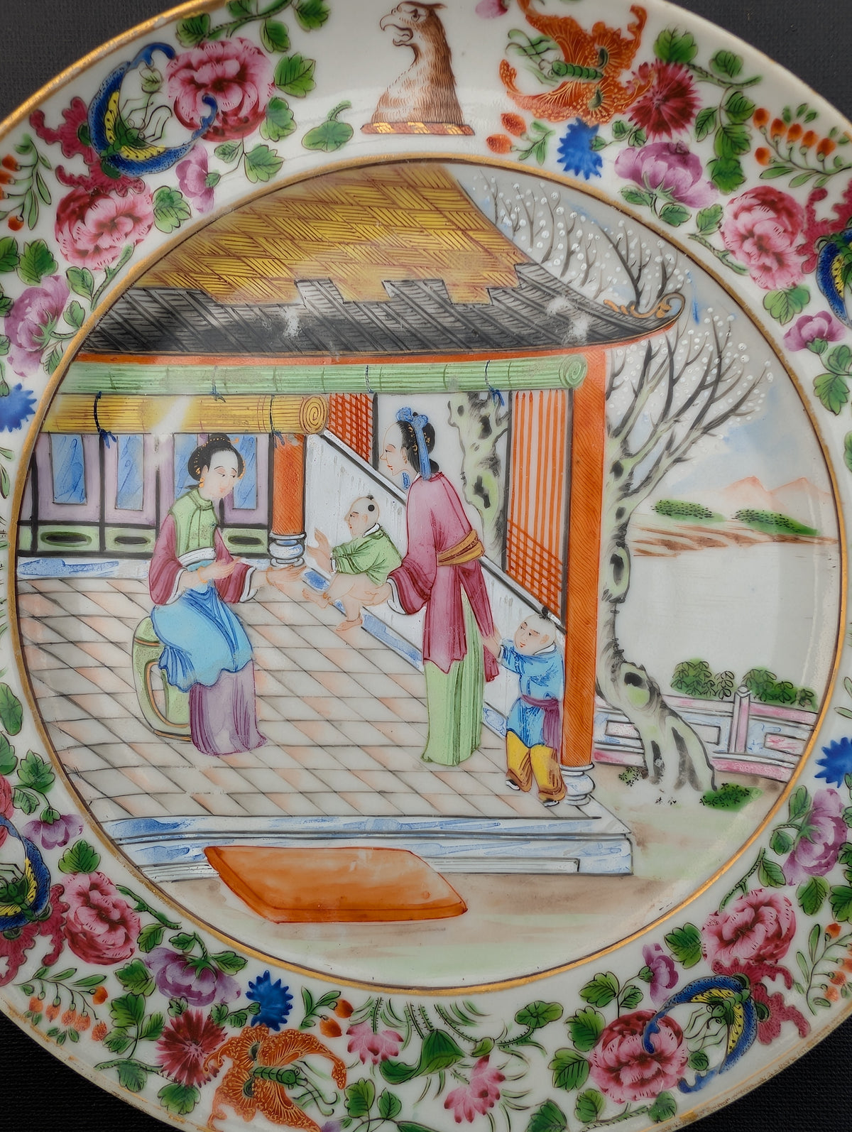 Chinese antique rose mandarin armorial dish, Jiaqing period #3026