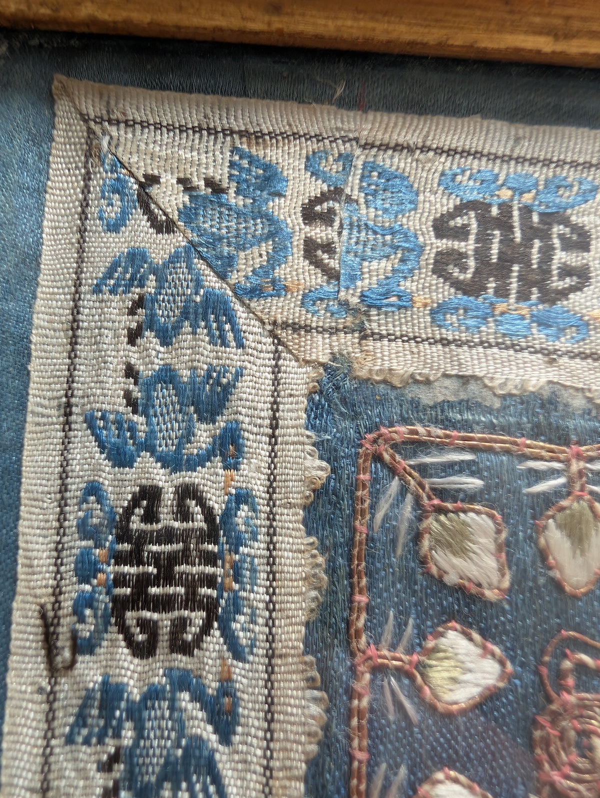 Chinese Antique silk embroidery with pheonix, 19th century Qing Dynasty #3025